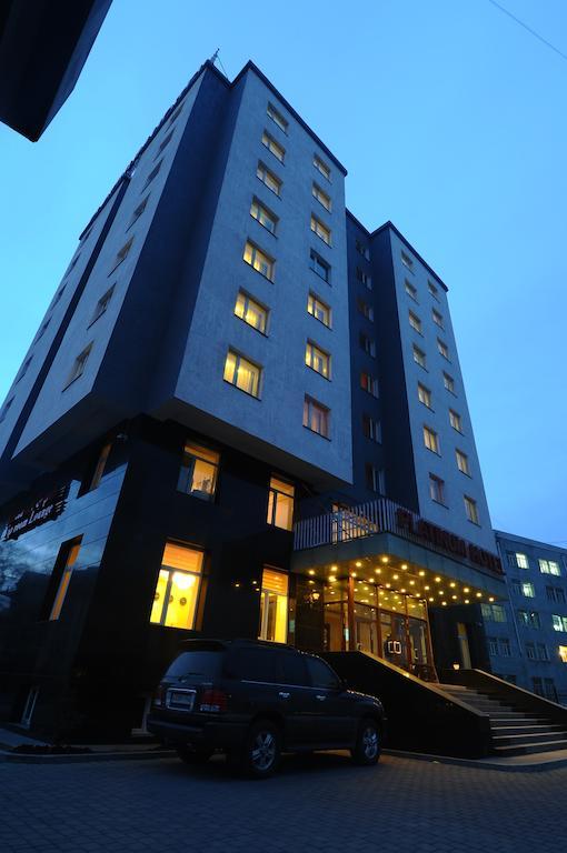 Platinum Hotel Oelan-bator Buitenkant foto